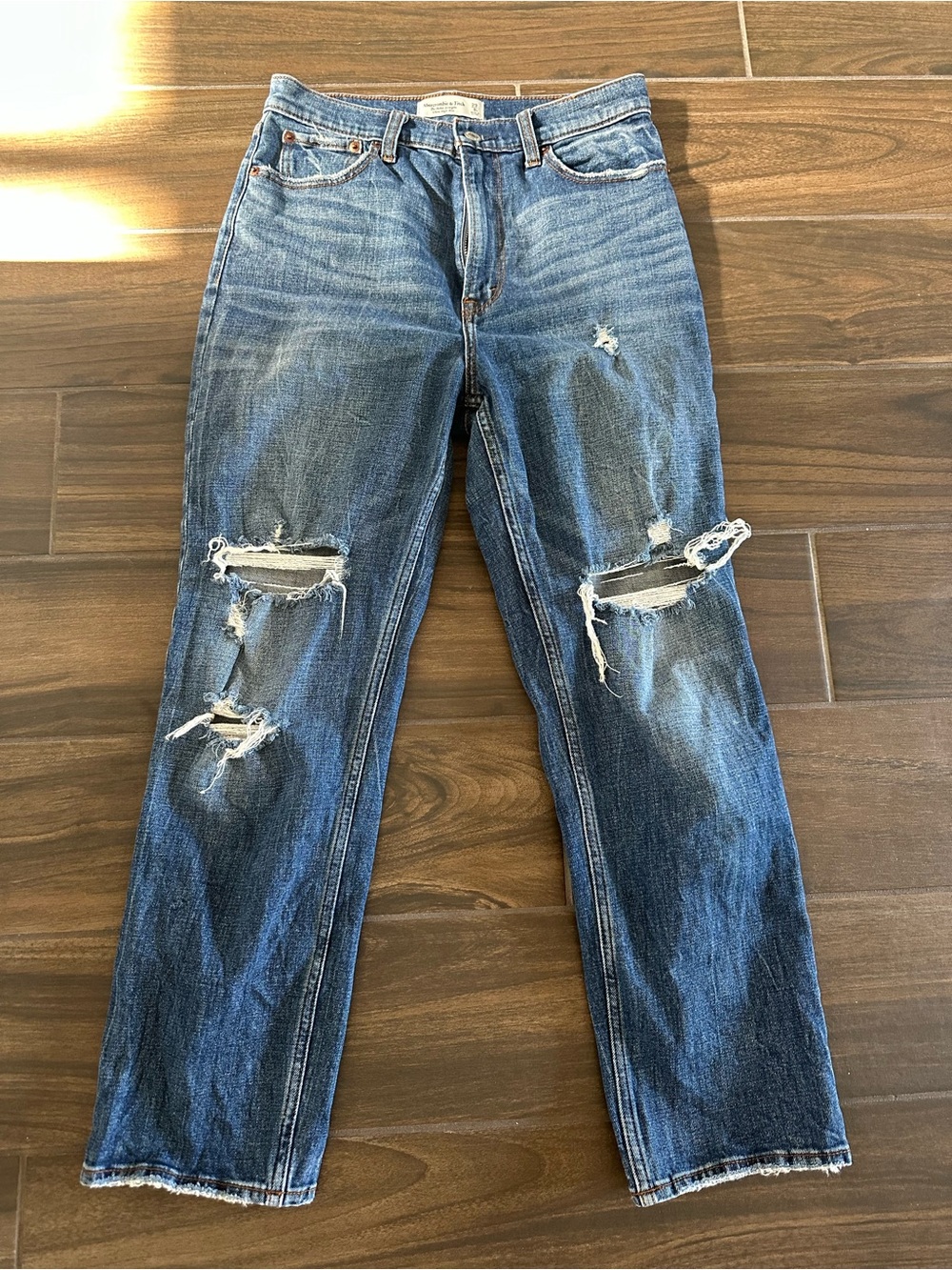 Abercrombie & Fitch Distressed Blue Ankle Straight-Leg Jeans ultra high 29/8